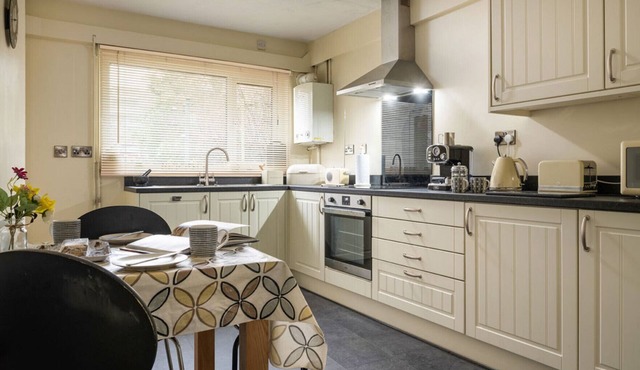 Miners Cottage - Two Bedroom Cottage, Sleeps 3