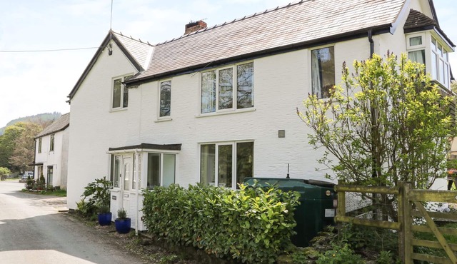 MINFFORDD, family friendly in Llanarmon Dyffryn Ceiriog