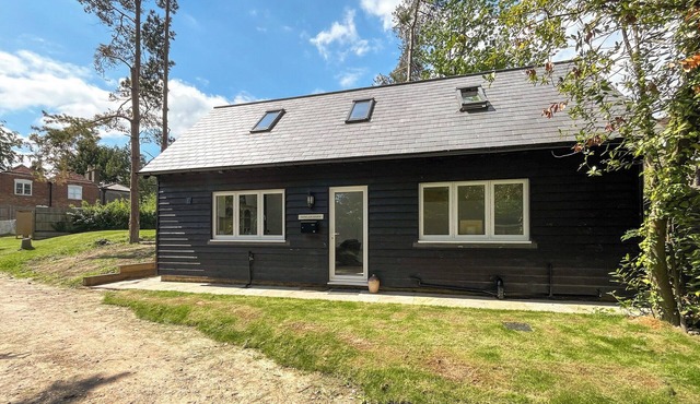 Mingan Barn -UK46735