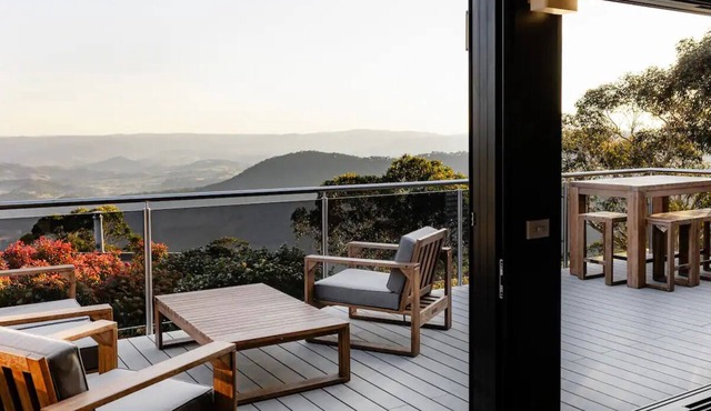 Mingary Mt Victoria - Blue MountainsnWith amazing views of the Kanimbla Valley