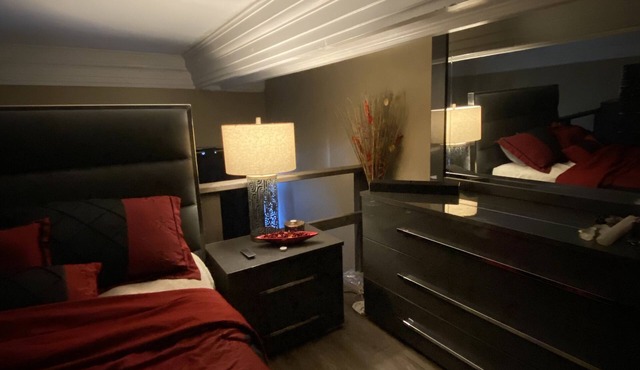 Mini Artsy Loft…min from Ski resort and Mohegan sun casino!