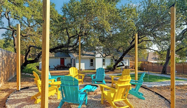 Mini Golf, Arcade & Fire Pit! San Antonio Home