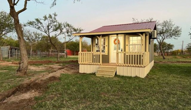 Mini home by Kataluma Nightly Rentals