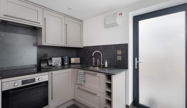 Mini Lodge 1 in the Cornish Countryside