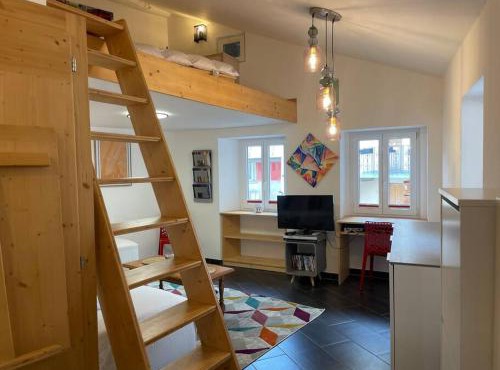 Mini maison à Sierre linges et nettoyage compris