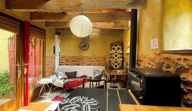 Mini-Maison en Terre crue - Charm and Nature