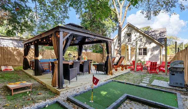 Mini Pool, Mini Golf! Modern Vintage Memphis