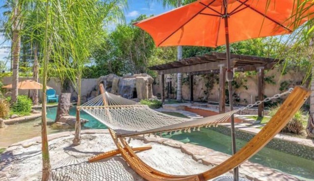 Mini Resort! Swim up bar! Beach Entry! Spa in a Cave & Slide & More!