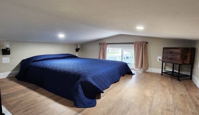 Mini Sota - New Tiny House in located at family-friendly Riverside Resort.