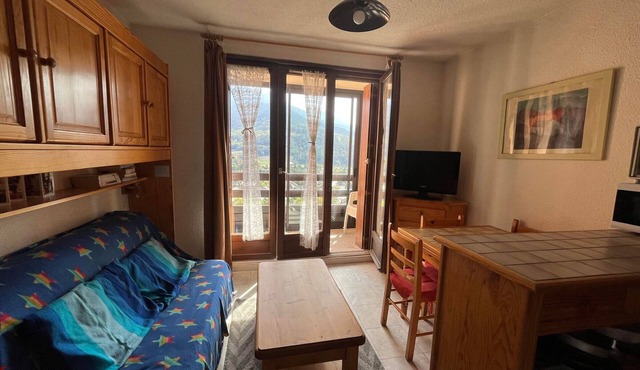 Mini T2 in Barcelonnette for 4 people with balcony and equipped kitchen