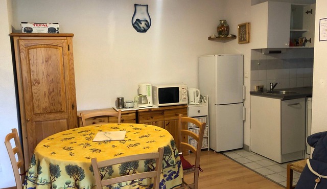 Mini T2 with balcony and parking at the slopes