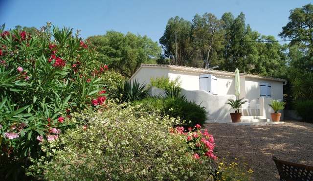 MINI VILLA 5 Mn PORTO VECCHIO 4 PEOPLE WITH SHARED POOL