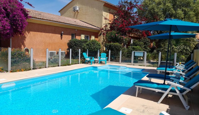 MINI VILLA 60m² with swimming pool - 2 bedrooms - air-conditioned - terrace - beach 5 mins