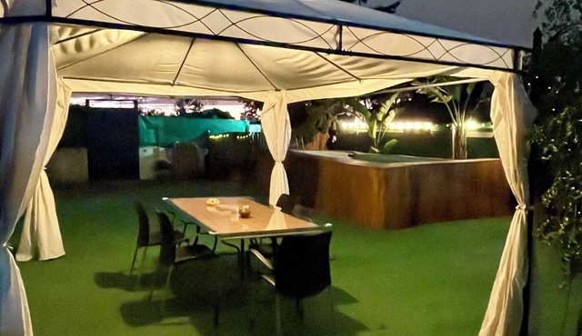 Minicasa con Piscina en Sevilla
