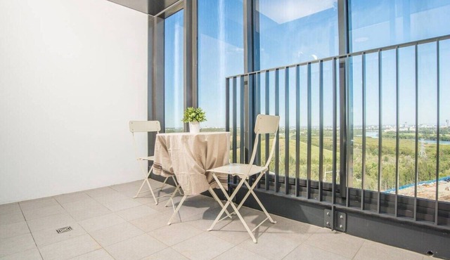 Minimalism modern 1bdr apt waterview P Coles