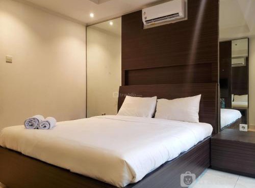 Minimalist and Comfy 1BR at The Boulevard Apartment By Travelio