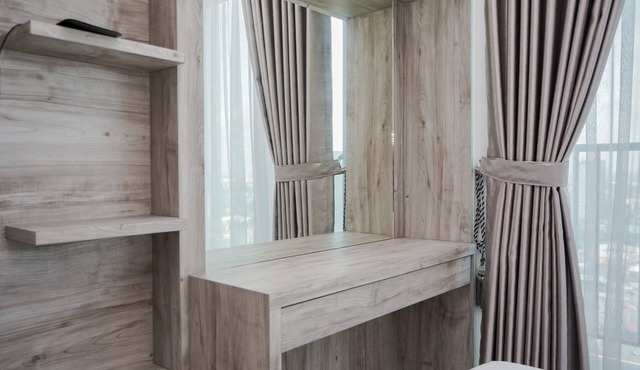 Minimalist And Nice Studio At Tree Park City Cikokol Apartment