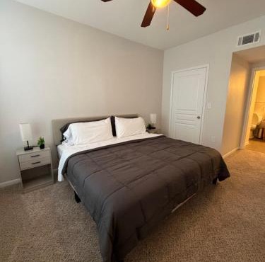 Minimalist cozy stay in Houston
