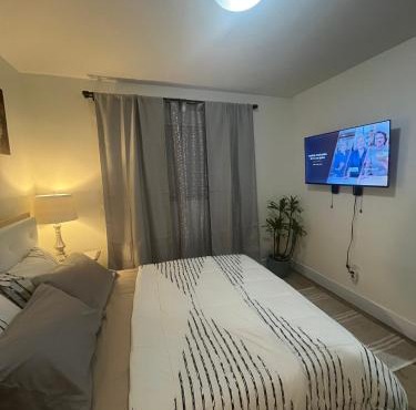 Minimalist Room in Buena Park