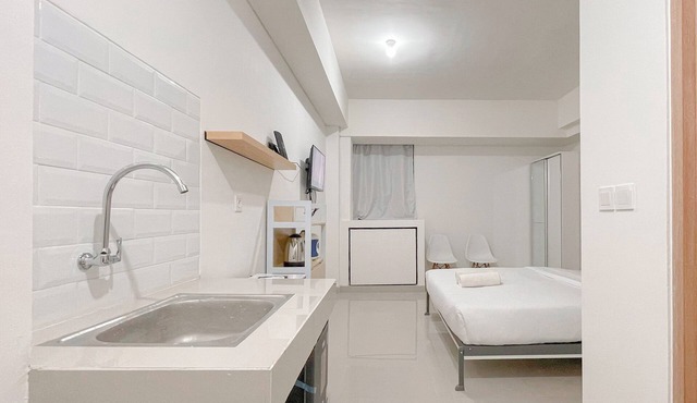 Minimalist Studio (No Kitchen) Near Unhas Bandaraya - Tallasa City Makassar Apartment