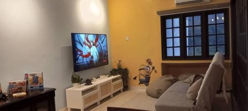 Minions In The Hills