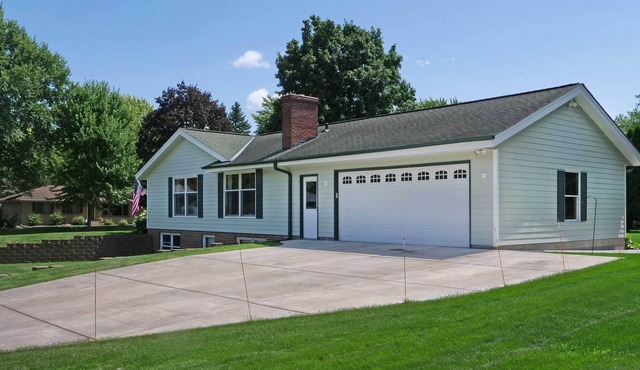 Minneapolis Area Apartment, 8 Mi to Downtown!