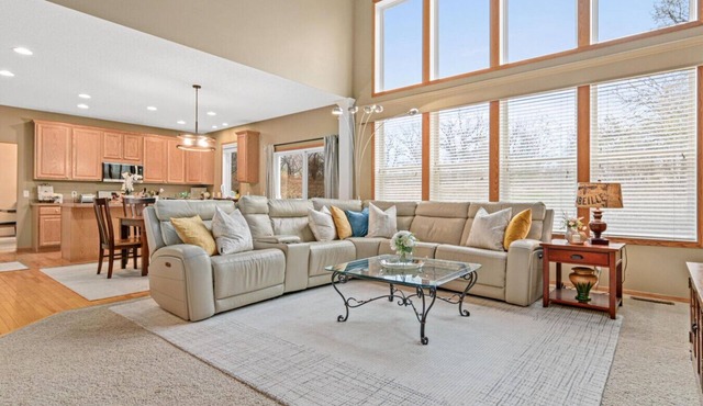 Minnesota Timber Ridge: Cottage Grove and Woodbury Suburbs of Saint Paul