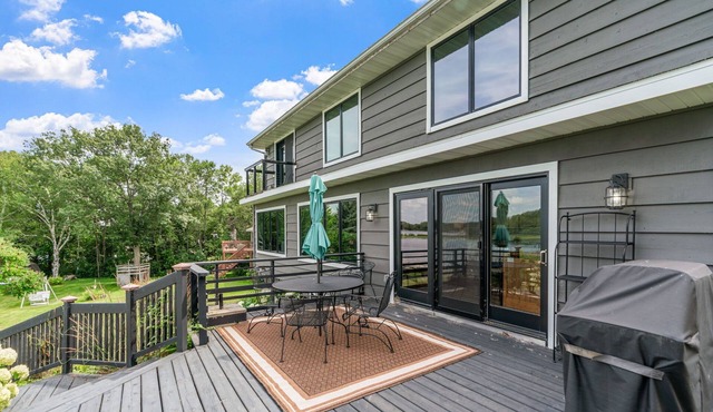 MINNeSTAY* Kichisaga Retreat Lake Home | Family
