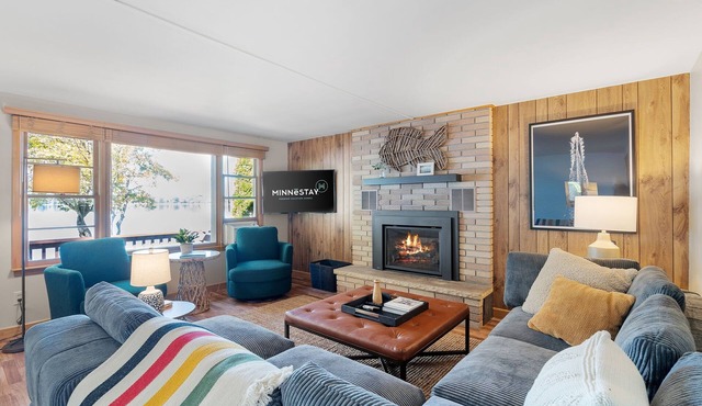 MINNeSTAY* Lake Pulaski Getaway | Vintage | Lake