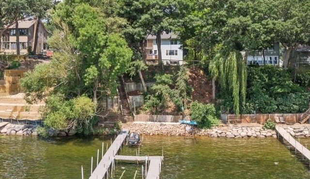 MINNeSTAY* Minnetonka Dream