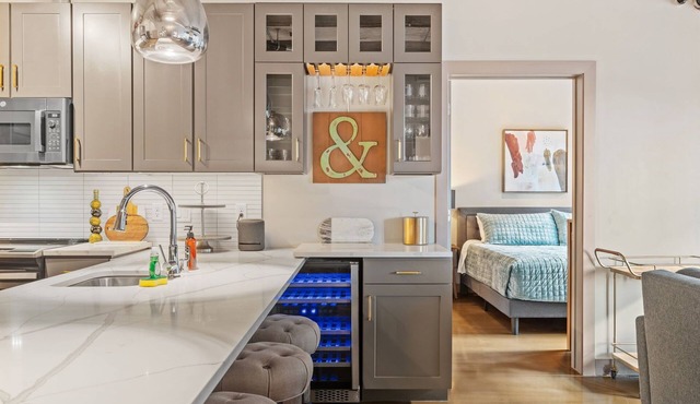 MINNeSTAY* Sable 205 - Two Bedroom | North Loop | Target Center