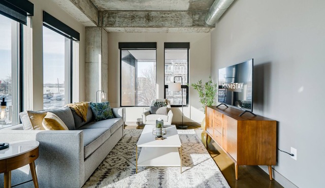 MINNeSTAY* Sable 21 One Bedroom | North Loop | Target Field
