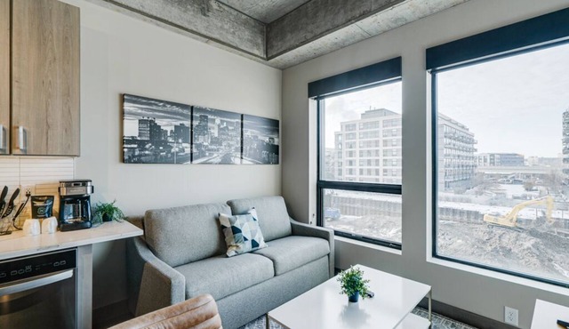 MINNeSTAY* Sable 302 | North Loop | Target Center
