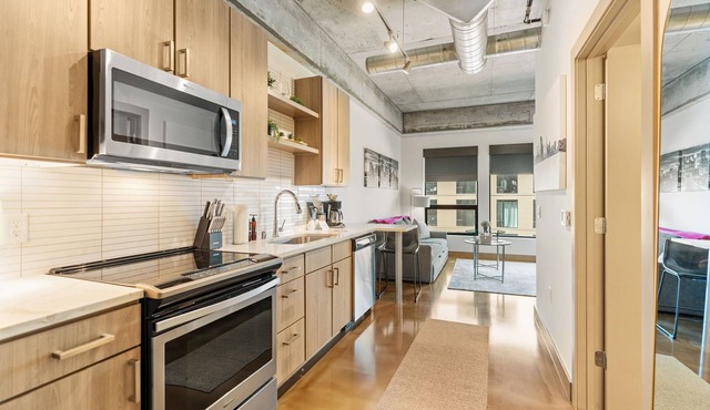MINNeSTAY* Sable 304 | North Loop | Target Center