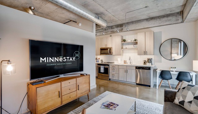 MINNeSTAY* Sable 306 - One Bedroom | North Loop | Target Center