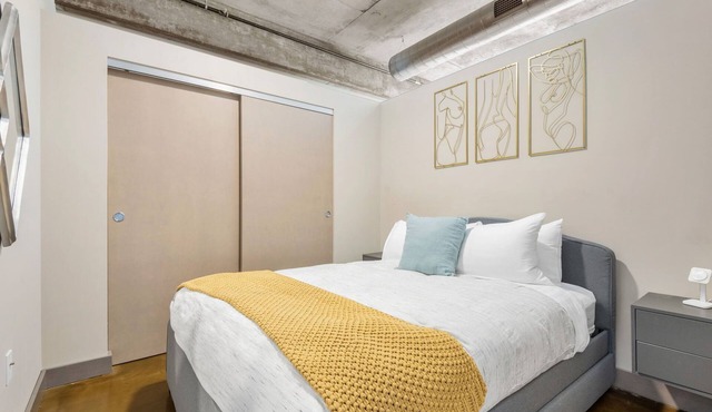 MINNeSTAY* Sable 504 - One Bedroom | Target Center | North Loop