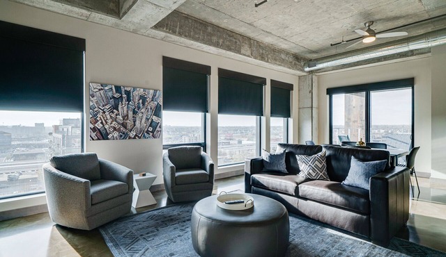 MINNeSTAY* Sable 901 - Penthouse | North Loop | Target Center