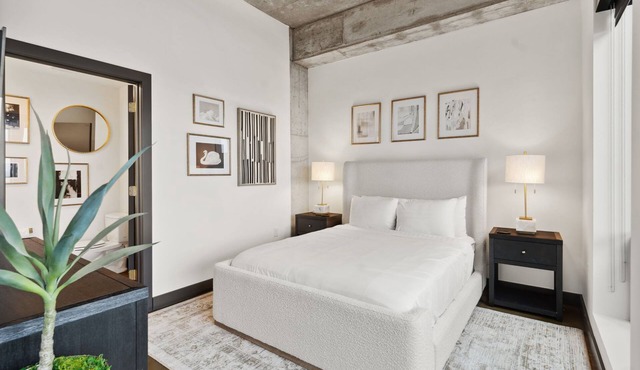 MINNeSTAY* Sable 902 - Penthouse | North Loop | Target Center