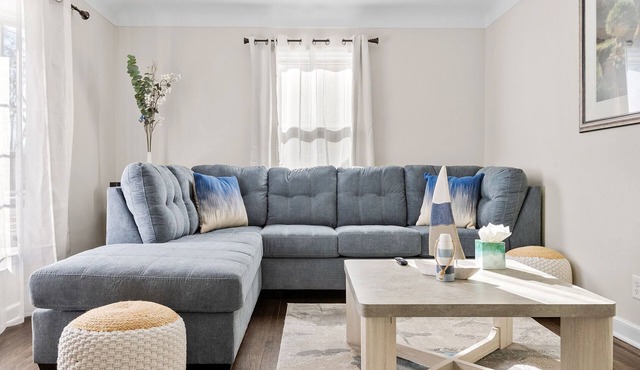 MINNeSTAY* St. Anthony Place | Family