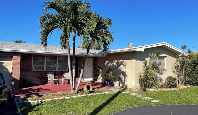 MINS from Everything -Private House 3/2- Pet Free/Smoke Free