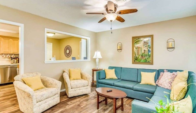 Mins to Beach & Shopping! Brilliant in Bellview