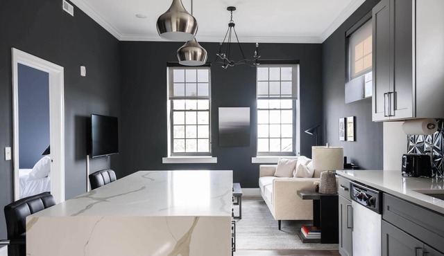 Mins to Downtown, Ballpark, Arch | Free Parking + W&D | Zencity at Bordeaux