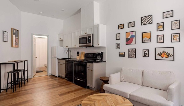 Mins to Fishtown & Center City | GlobeNest