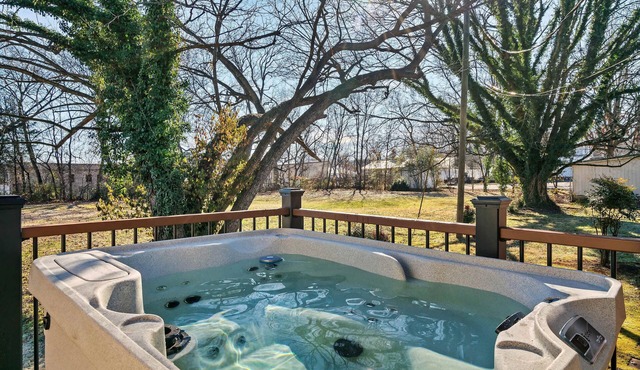 Mins to Parkway | Cozy One level cabin・Hot tub