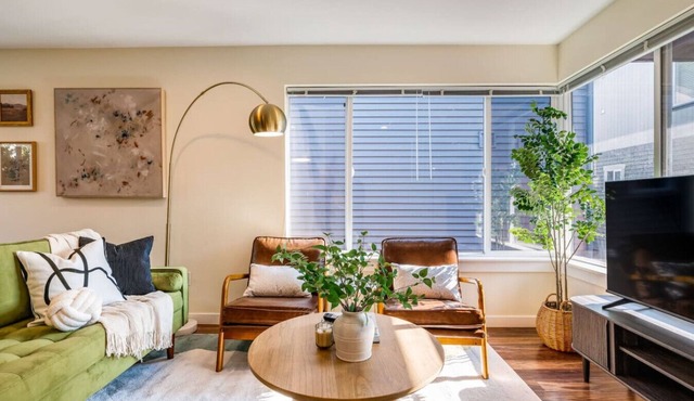 Mins to WorldCup/Desig. Parking/Walks to DT/AC