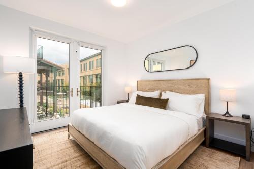 Mint House Menlo Park by Kasa