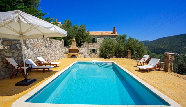 Mint Villa - Two Bedroom Villa, Sleeps 4