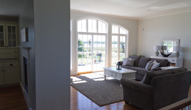 Minutes From Charlottetown, Surrounded by Water & Countryside