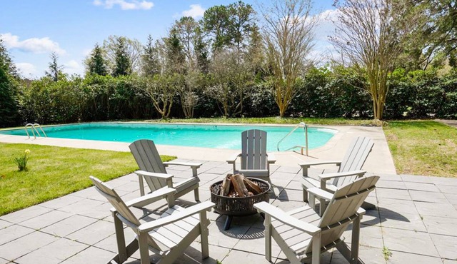 Minutes from Downtown Easton and St. Michaels | Kayaks | Pool | Private Dock