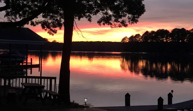 Minutes from Downtown St. Michaels and Tilghman | Private Dock | Outdoor Dining